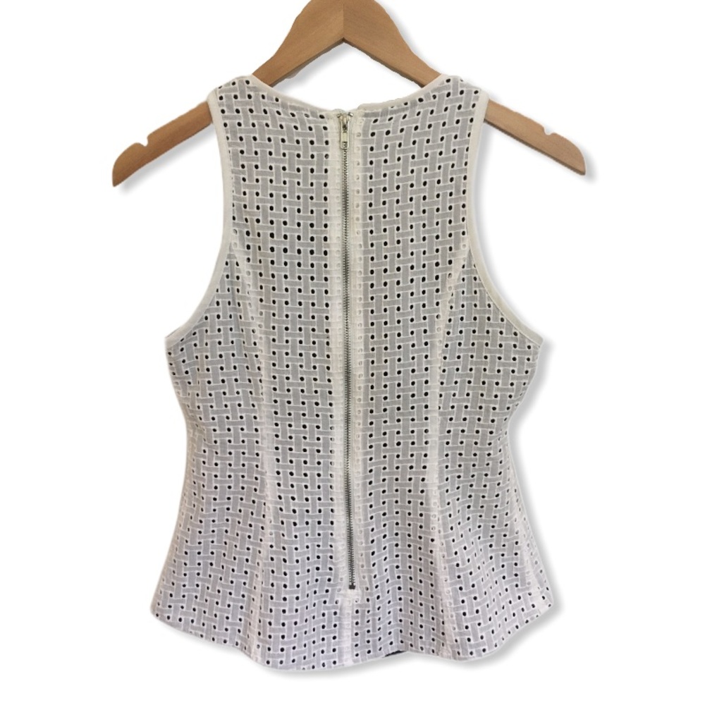 Back-zip eyelet tank